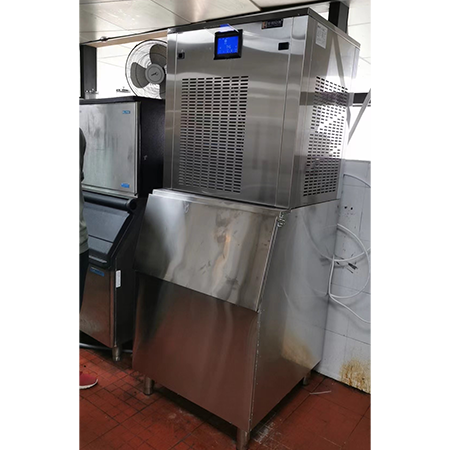 500公斤雪花制冰機(jī)交付某自助餐